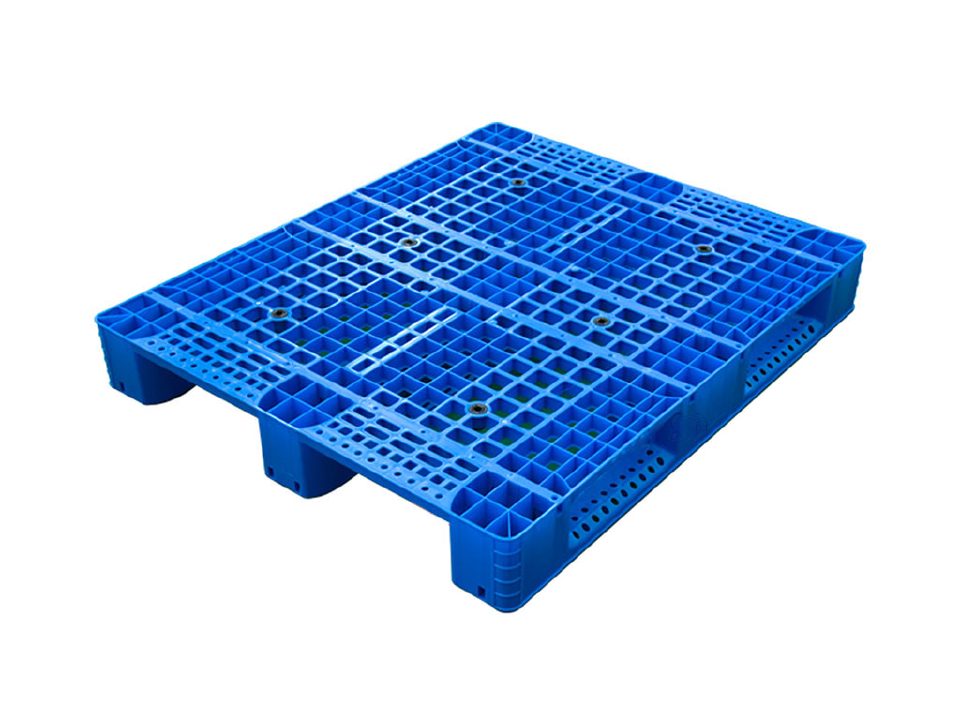 1210 open deck 3-runner plastic pallet