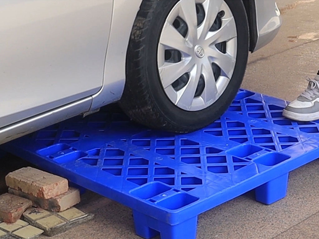 1210 open deck 9-leg plastic pallet industry use 2